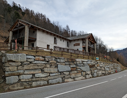 Rifugio Alpino Alevè, Frazione Castello – Comune di Pontechianale